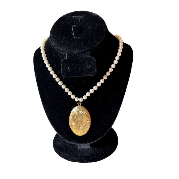 1928 Co Gold Tone Floral Locket Simulated Pearl Necklace Vintage Jewelry - Picture 1 of 6